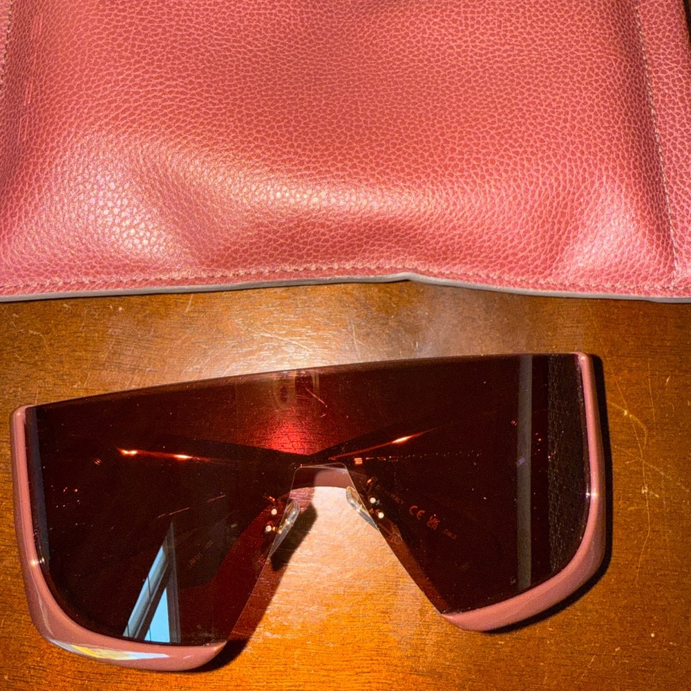 ETROMACARON Red Shield Sunglasses - Picture 4 of 6